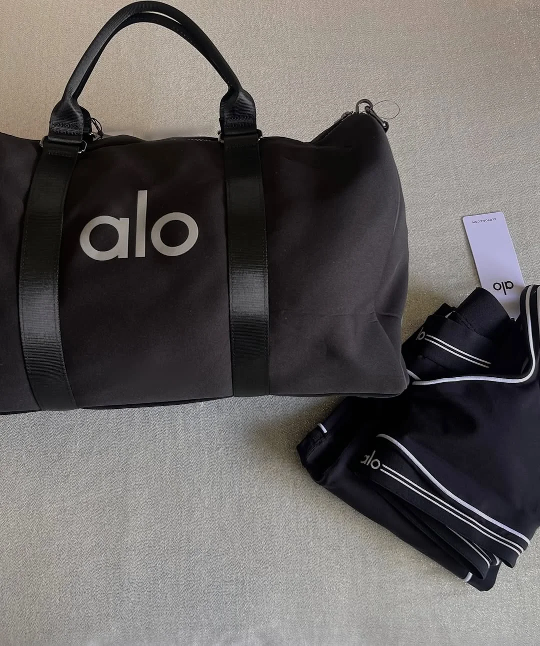 Alo Yoga Apparel Pallet (250 Pieces), Overstock, Wholesale Inventory