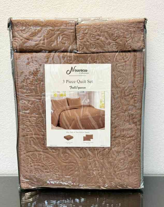 Bed Linen Sheets and Comforter Sets