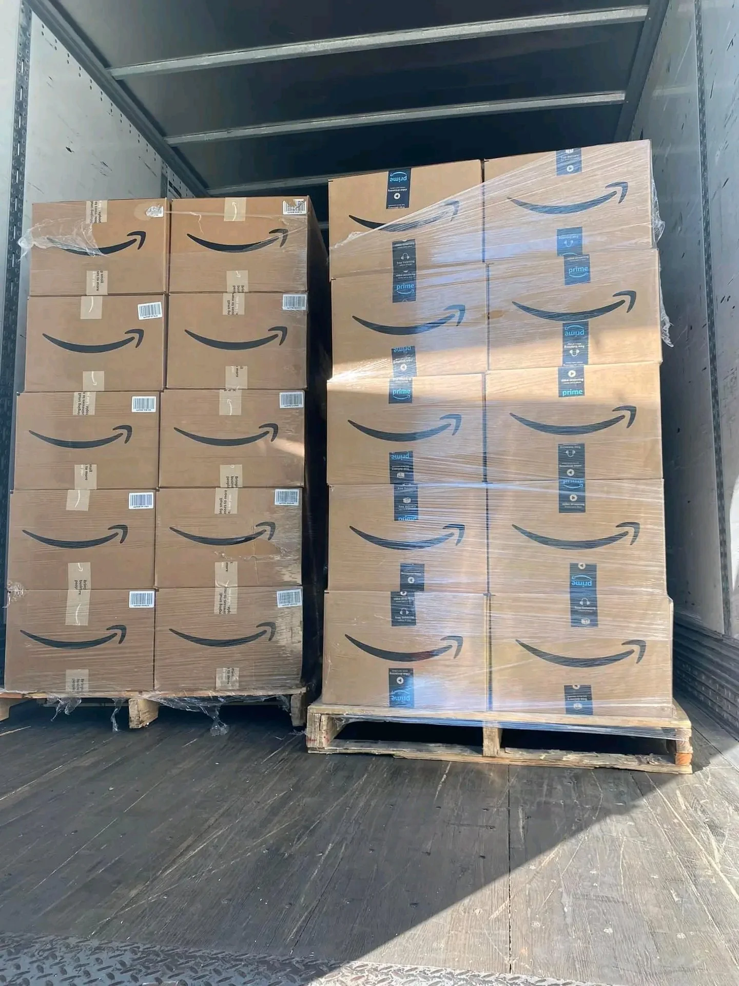 Amazon Electronics Mystery Box (170 Pieces), General Merchandise, Overstock