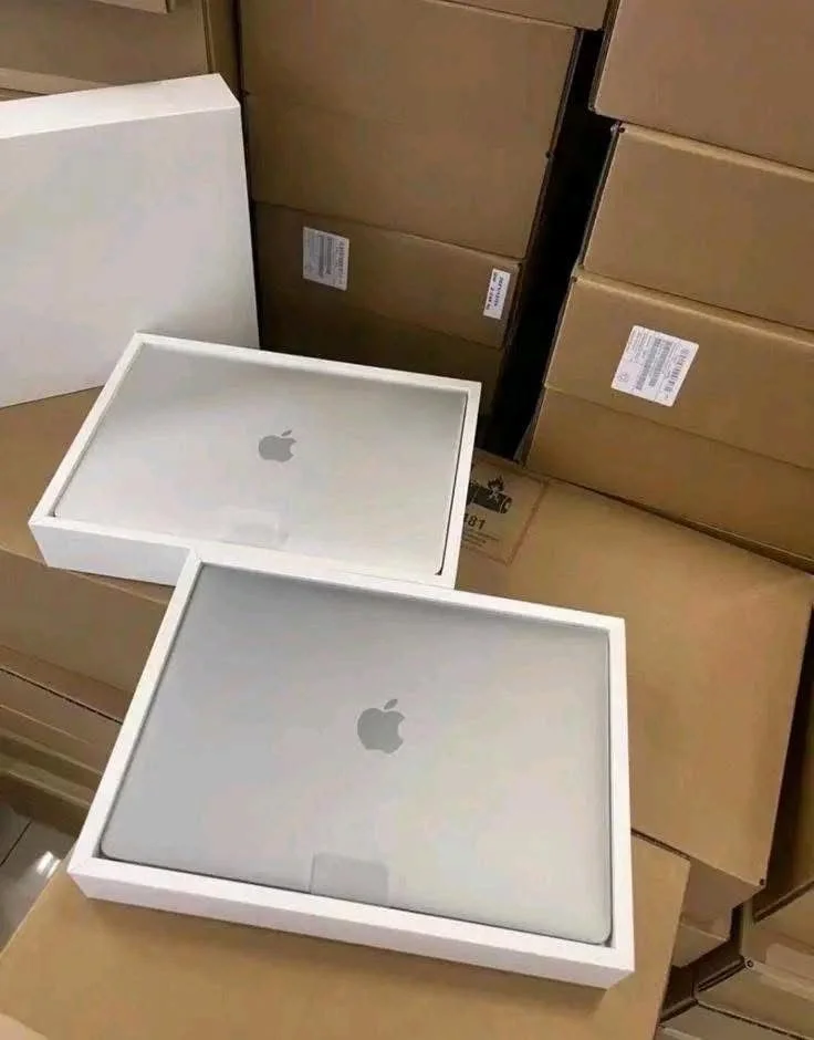 Wholesale MacBook Air & Pro Pallet (15 Pieces), General Merchandise, Overstock