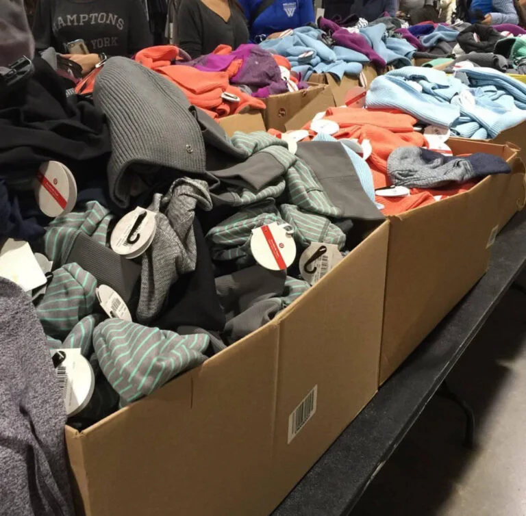 Wholesale Lululemon Clothing Pallet (400 Pieces), Overstock