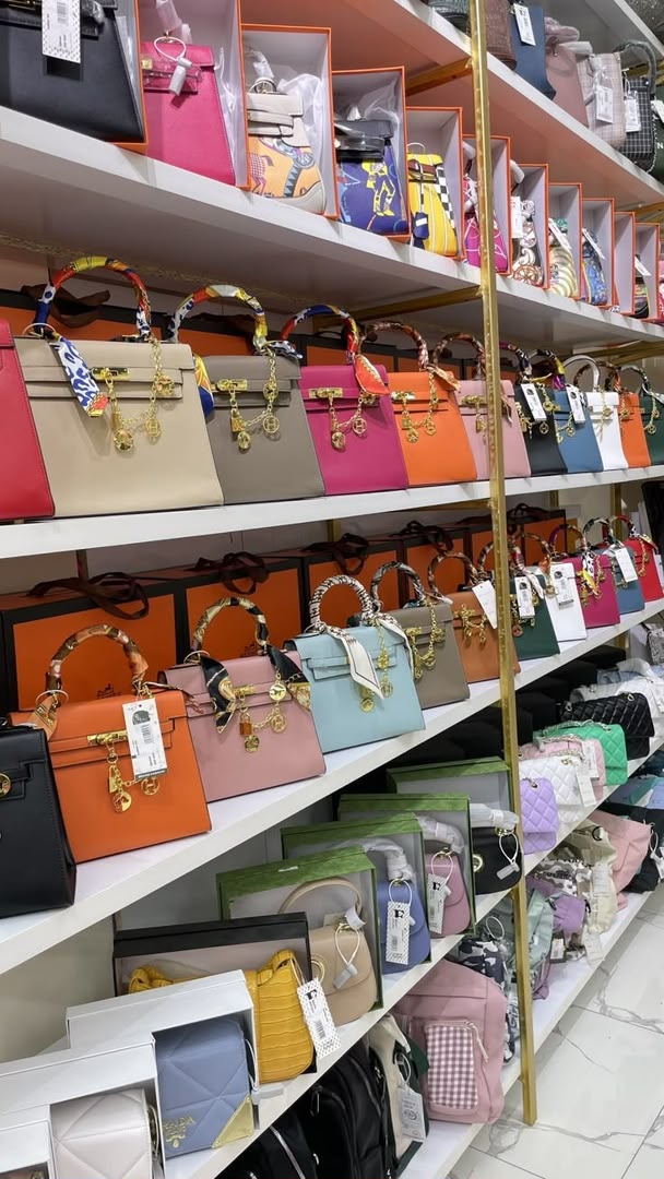Handbags Pallet, Overstock, Wholesale Inventory