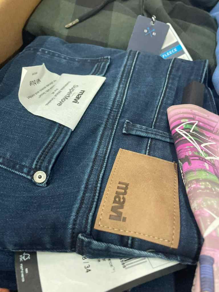 STFX & BJ's. Men's Summer Assortment - Lot #300
