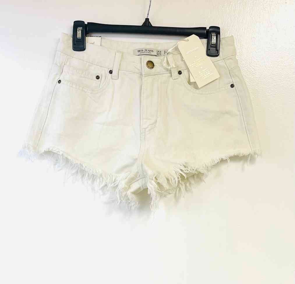 IRI Women's Fashion Lot #204