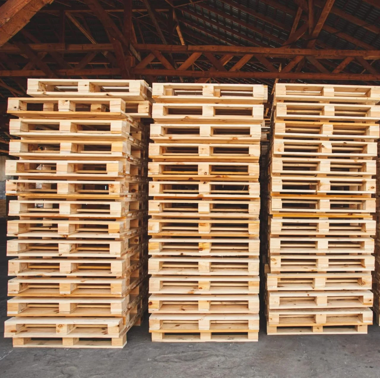 Heavy Duty Wooden Pallets – ISPM 15 Export Grade, Liquidation Pallets, Overstock