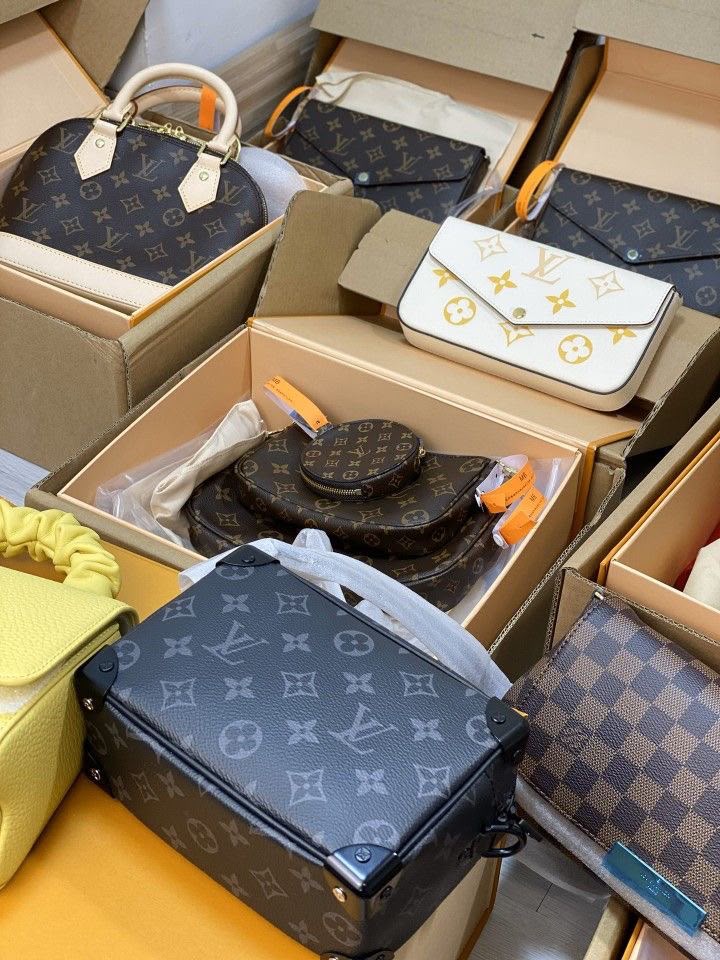 Handbags Pallet, Overstock, Wholesale Inventory