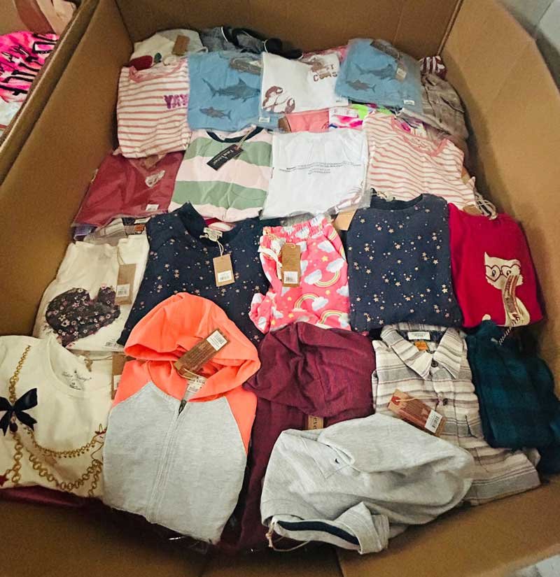 Taylor V Kids Stock - Lot #306