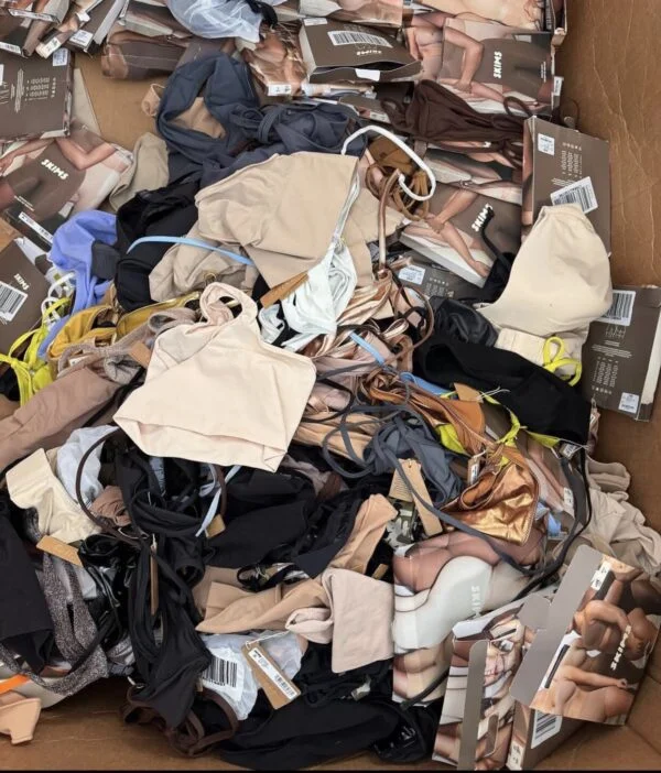 Wholesale SKIMS Clothing Pallet (300 Pieces), Overstock