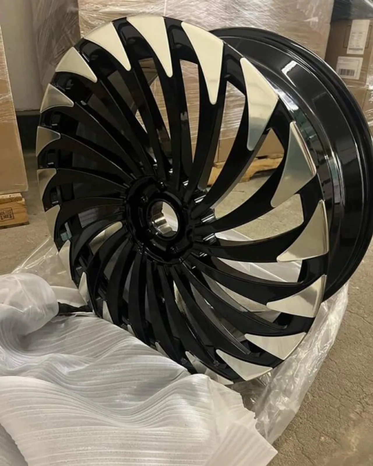 Rims & Tires Liquidation Pallet