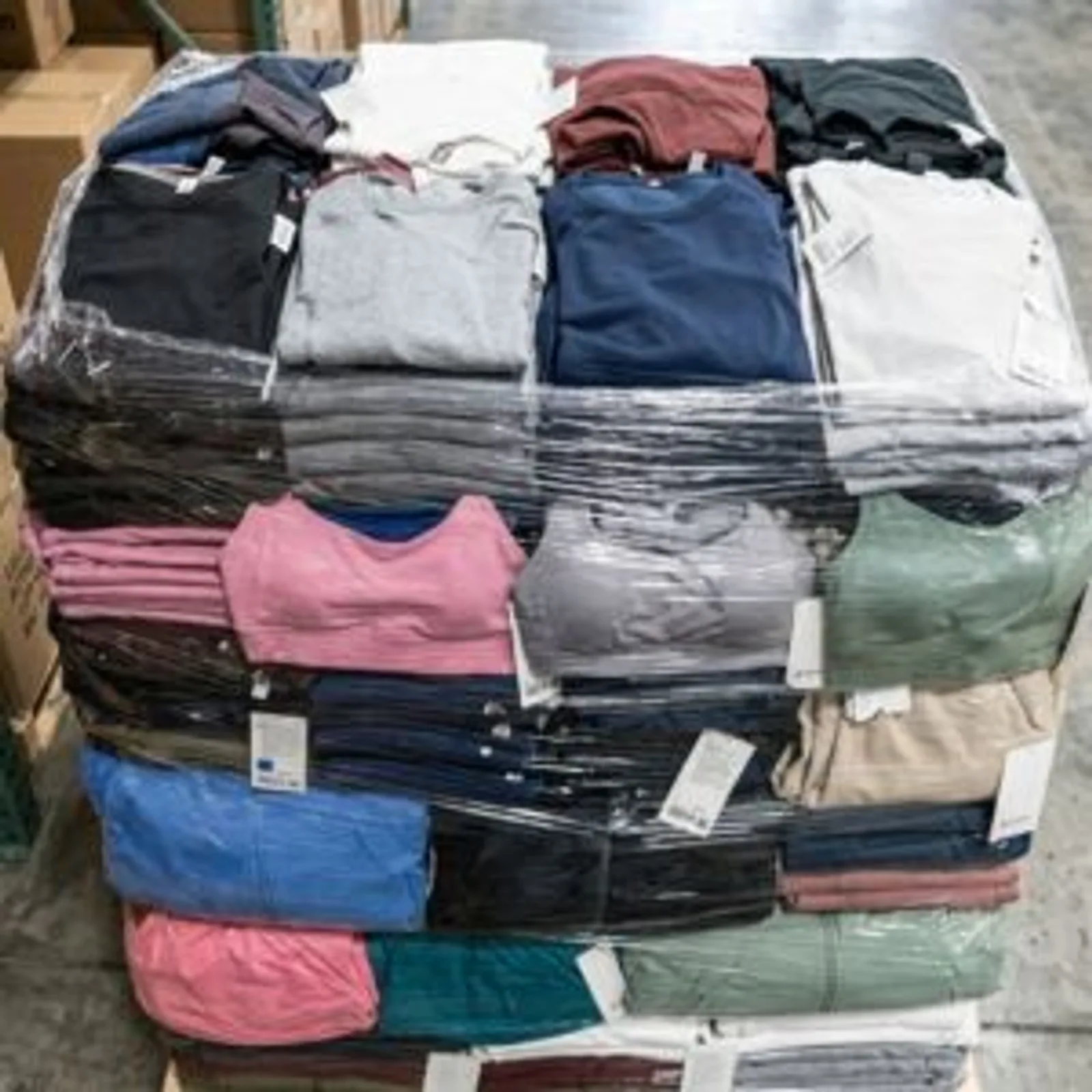 Crewneck Sweatshirt Pallets | Wholesale Designer Sweaters