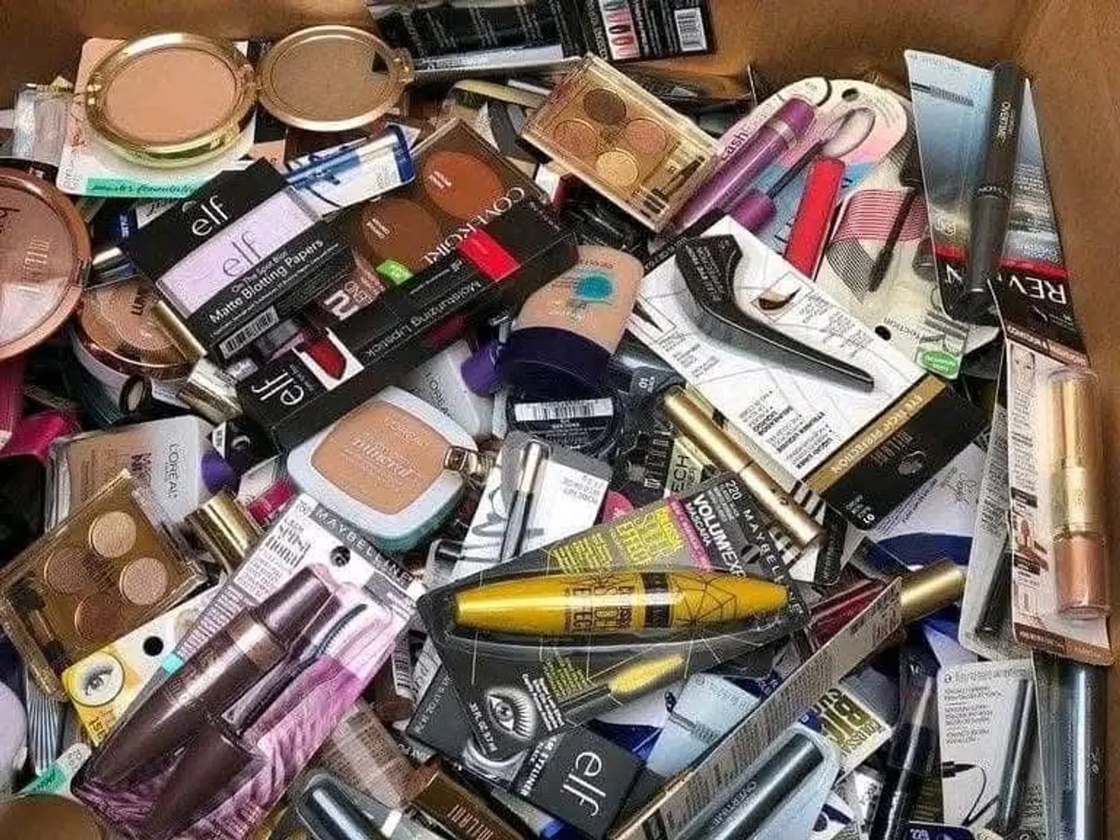 Cosmetic Pallets for Sale | Wholesale Makeup Pallet — 1,000 Pieces, Maybelline, NYX, L’Oréal & More