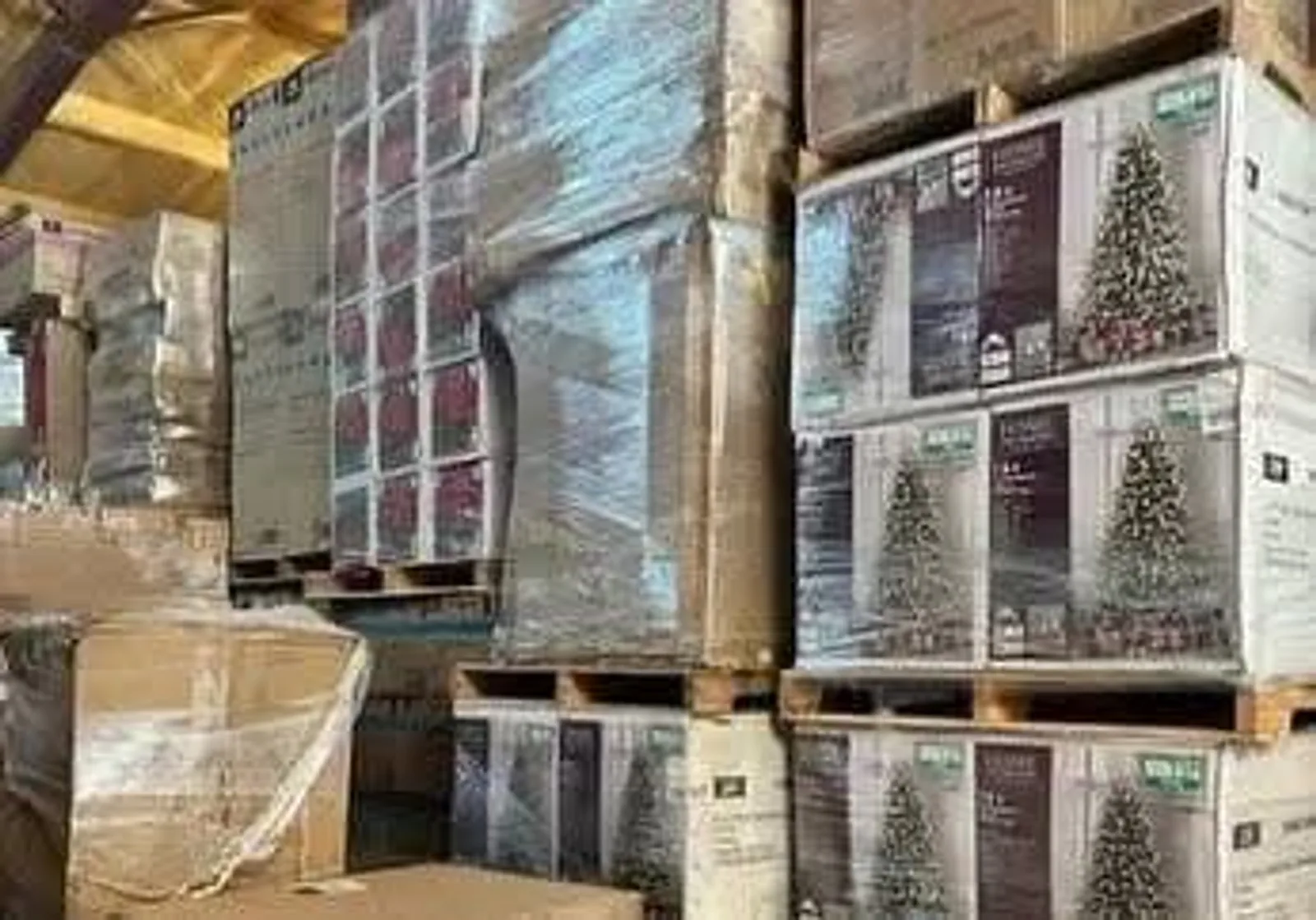 Christmas Deco Liquidation Pallet
