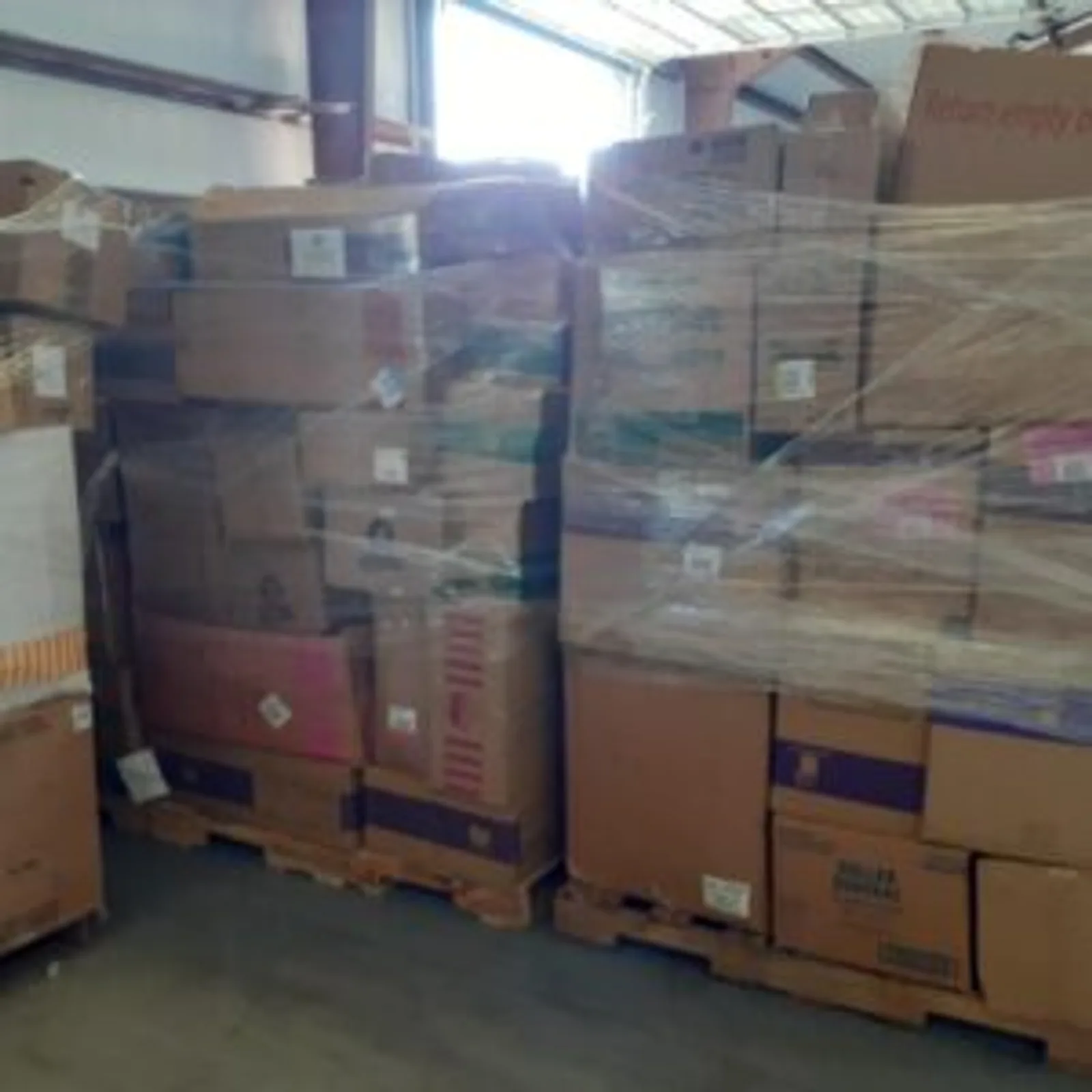 Apparel & Shoes Truckload
