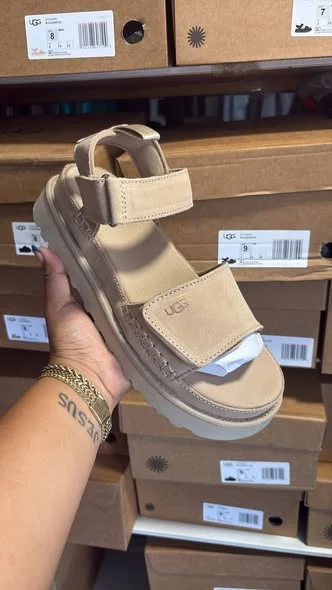 UGG Liquidation Pallets – 100 Pairs of UGG Shoes & Boots, Overstock, Wholesale Inventory