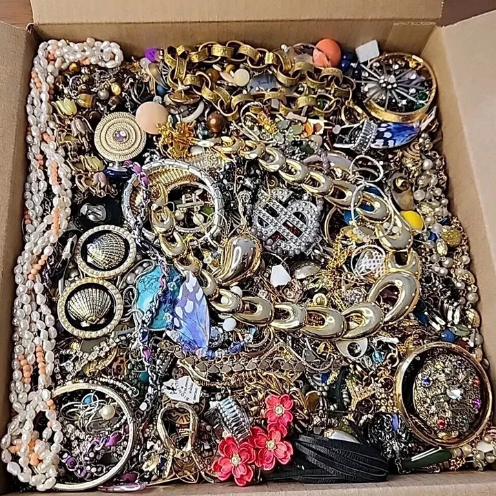 Jewelry Pallet, Overstock, Wholesale Inventory