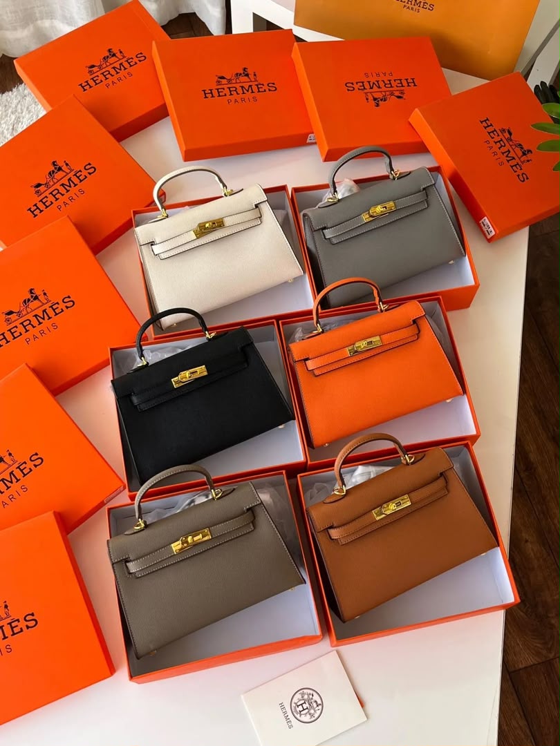Handbags Pallet, Overstock, Wholesale Inventory