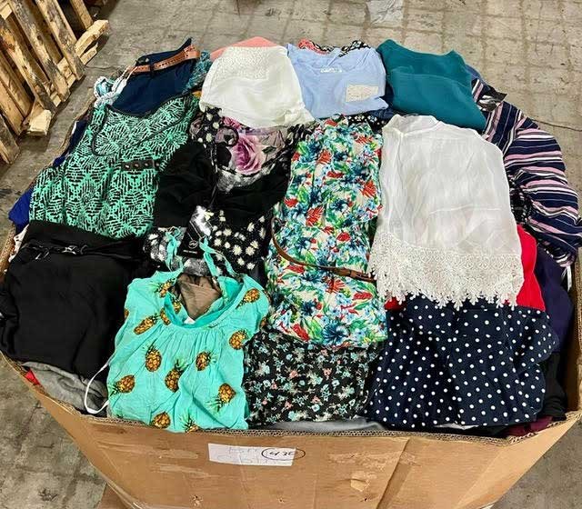 women OVERSTOCK LIQUIDATIONS